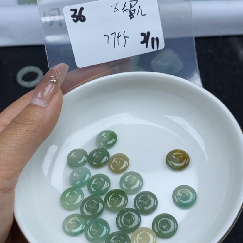 【闪购商品】翡翠颈饰未镶嵌玉*儿