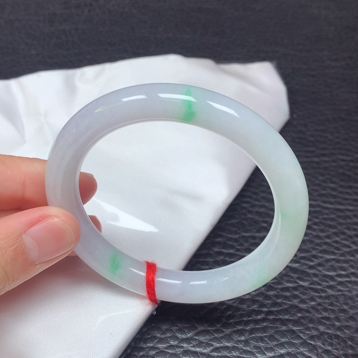 翡翠手镯（圆镯）未镶嵌