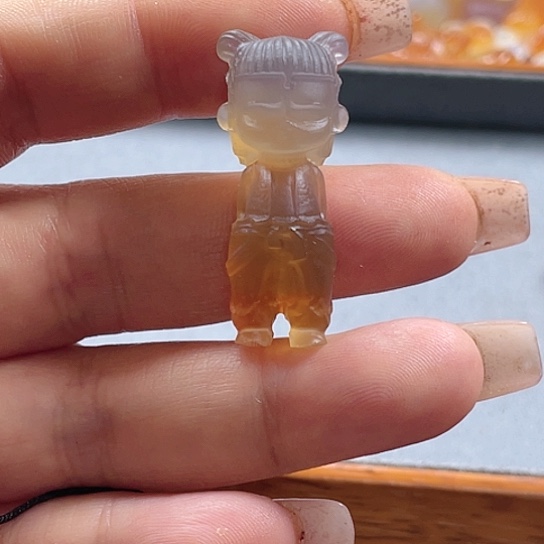玛瑙/玉髓吊坠(赠链)未镶嵌猪**儿
