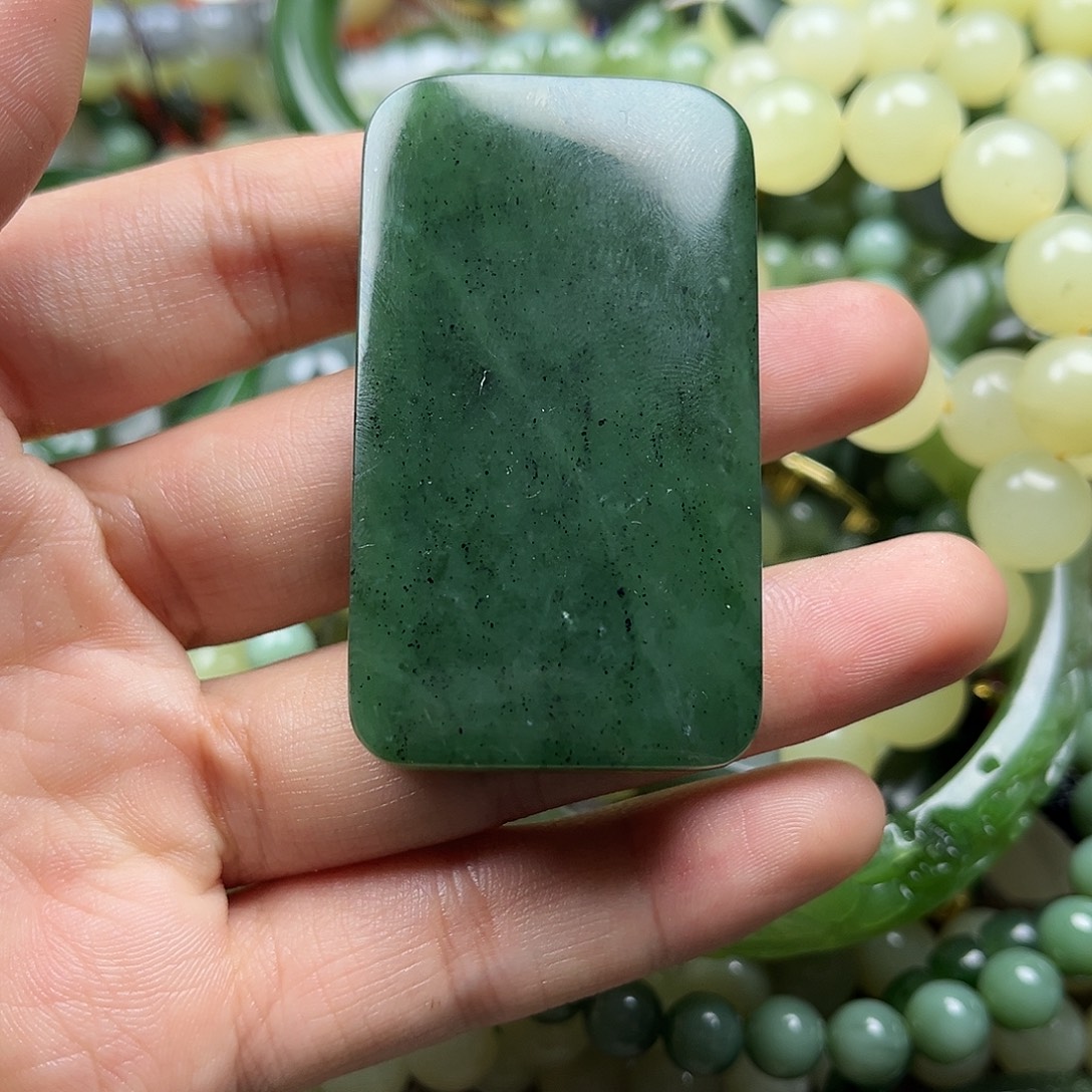 和田玉（碧玉）未镶嵌颈饰