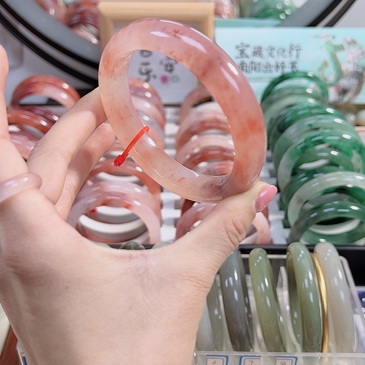 石英质玉手镯未镶嵌洒*