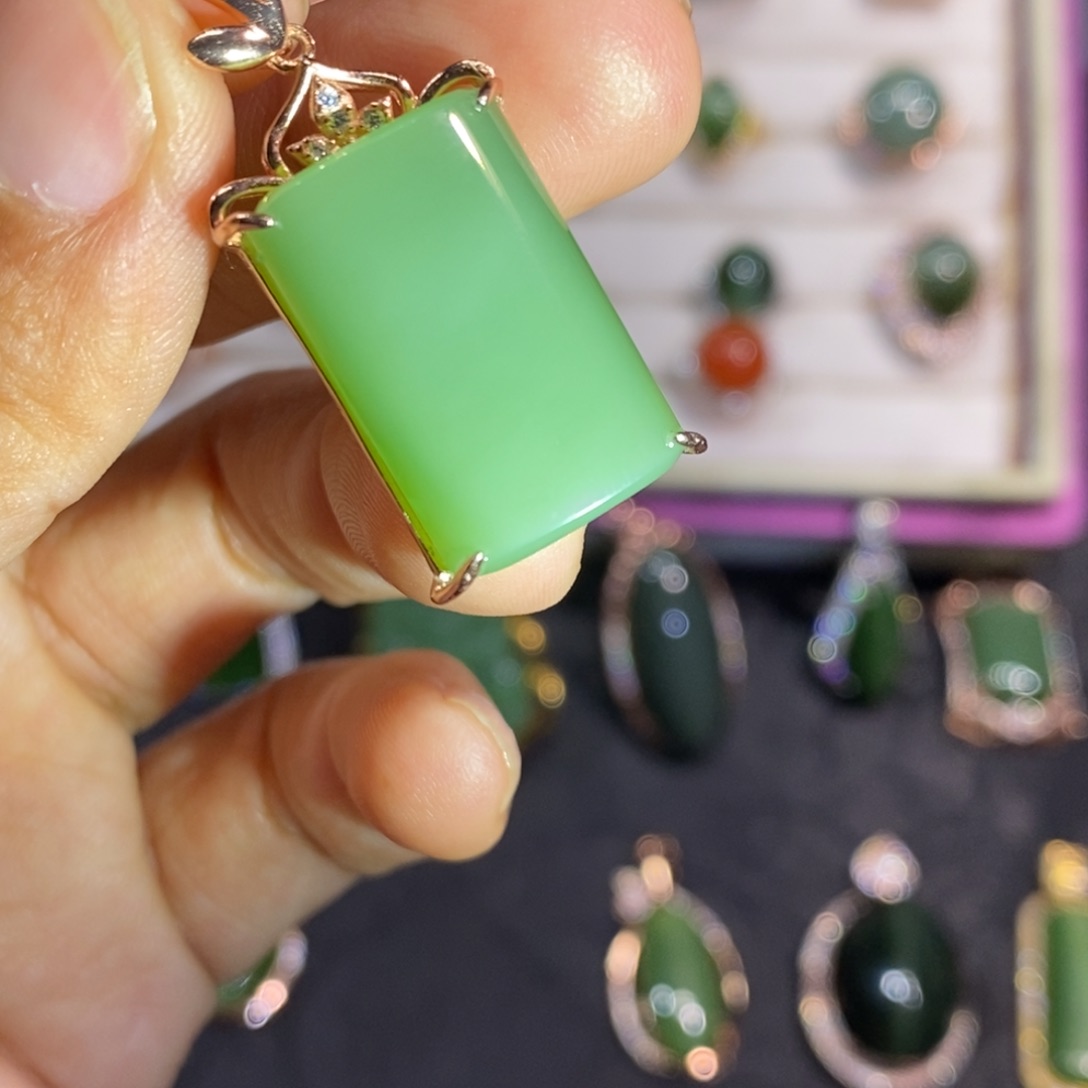 和田玉（碧玉）颈饰银S925镶嵌