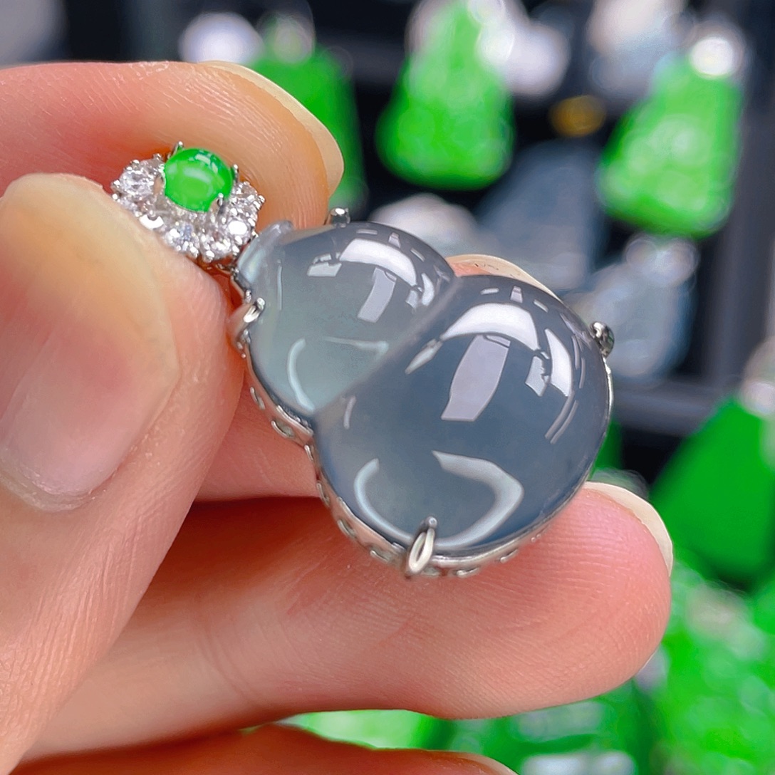 吊坠(不含链)未镶嵌翡翠