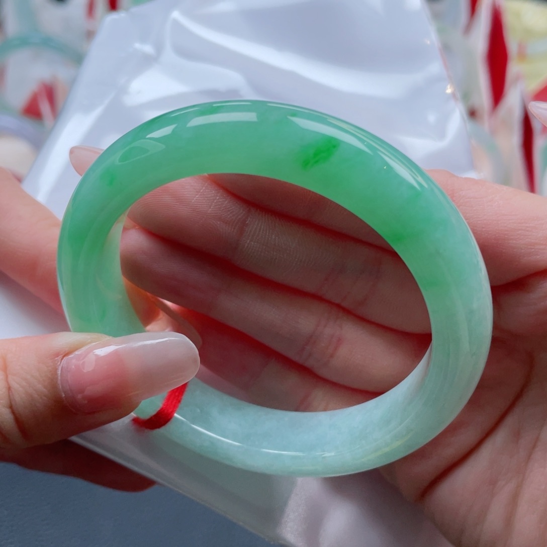 未镶嵌手镯翡翠56.8满绿飘辣绿 鲜艳明媚 中万战斗机34号