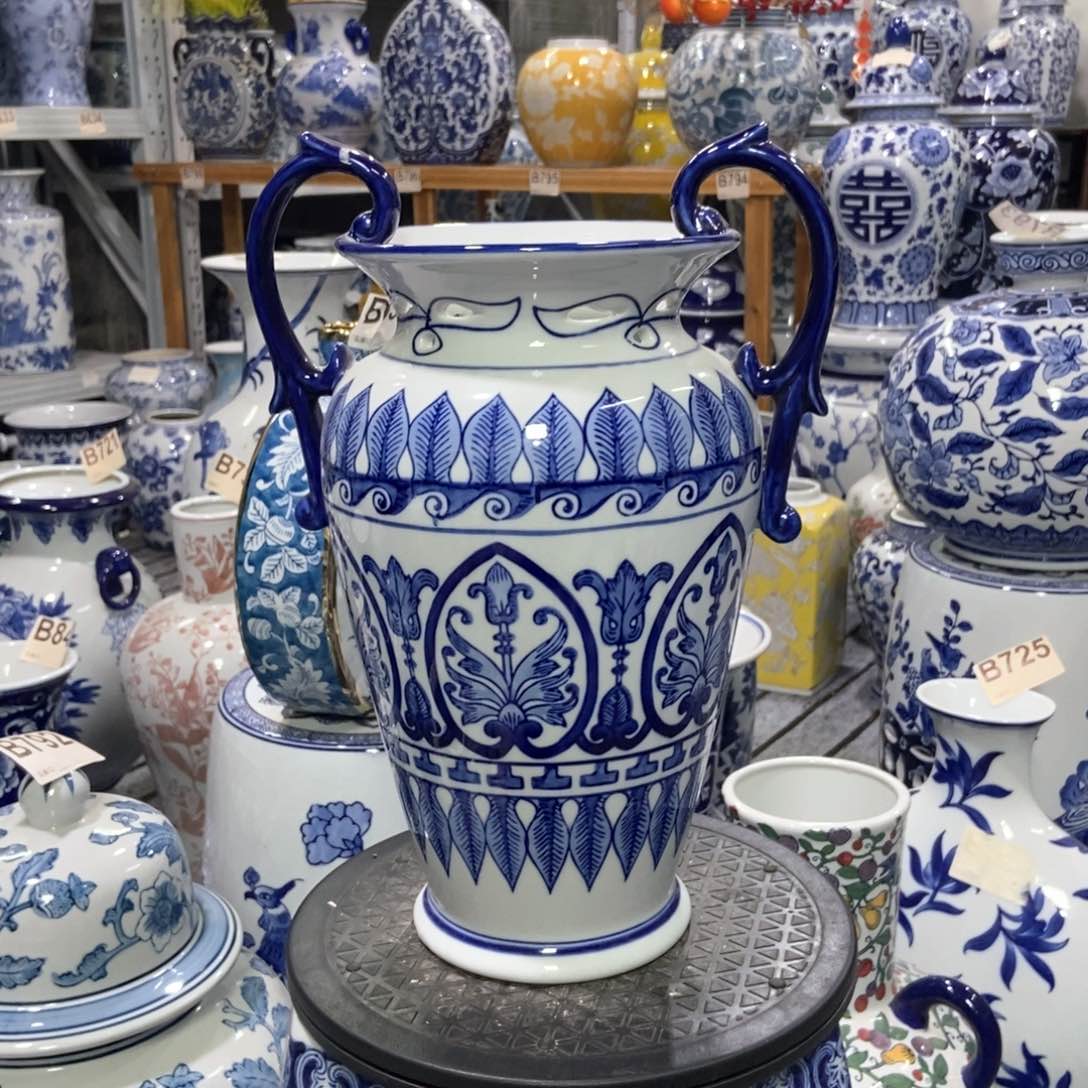 摆件花瓶手绘釉下彩