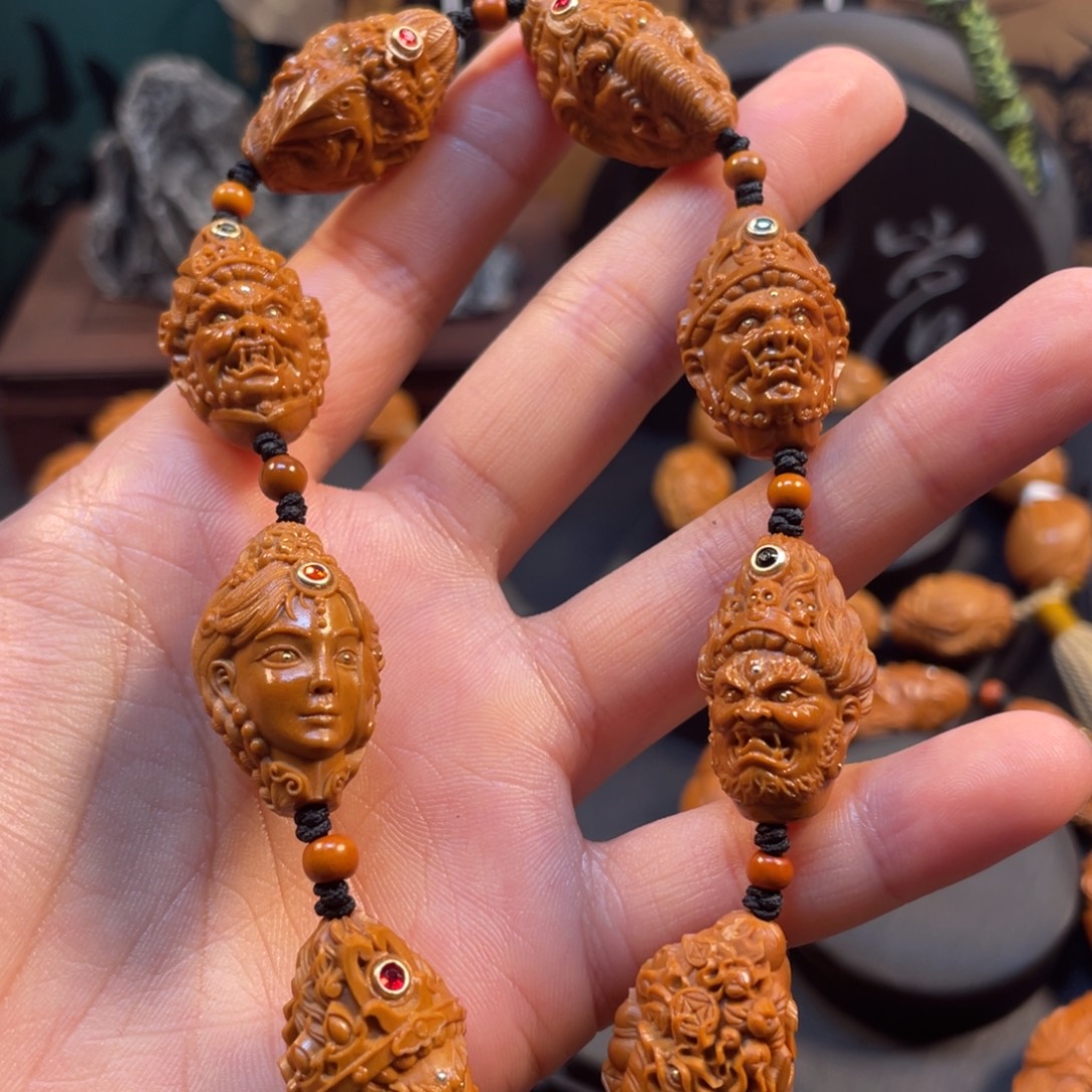 海***橄榄核吊坠五色财神