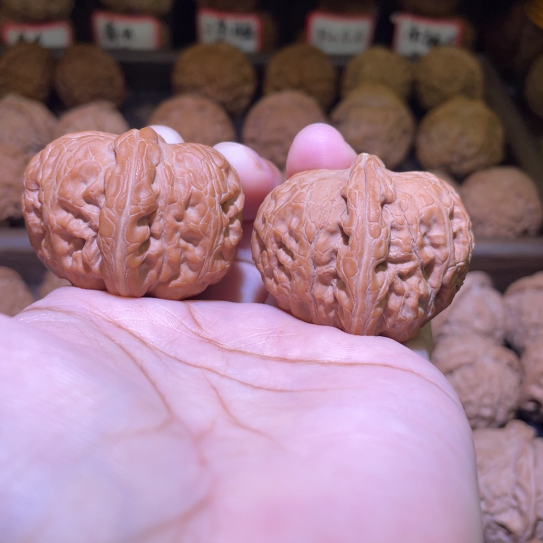 侠***行文玩核桃把件元宝