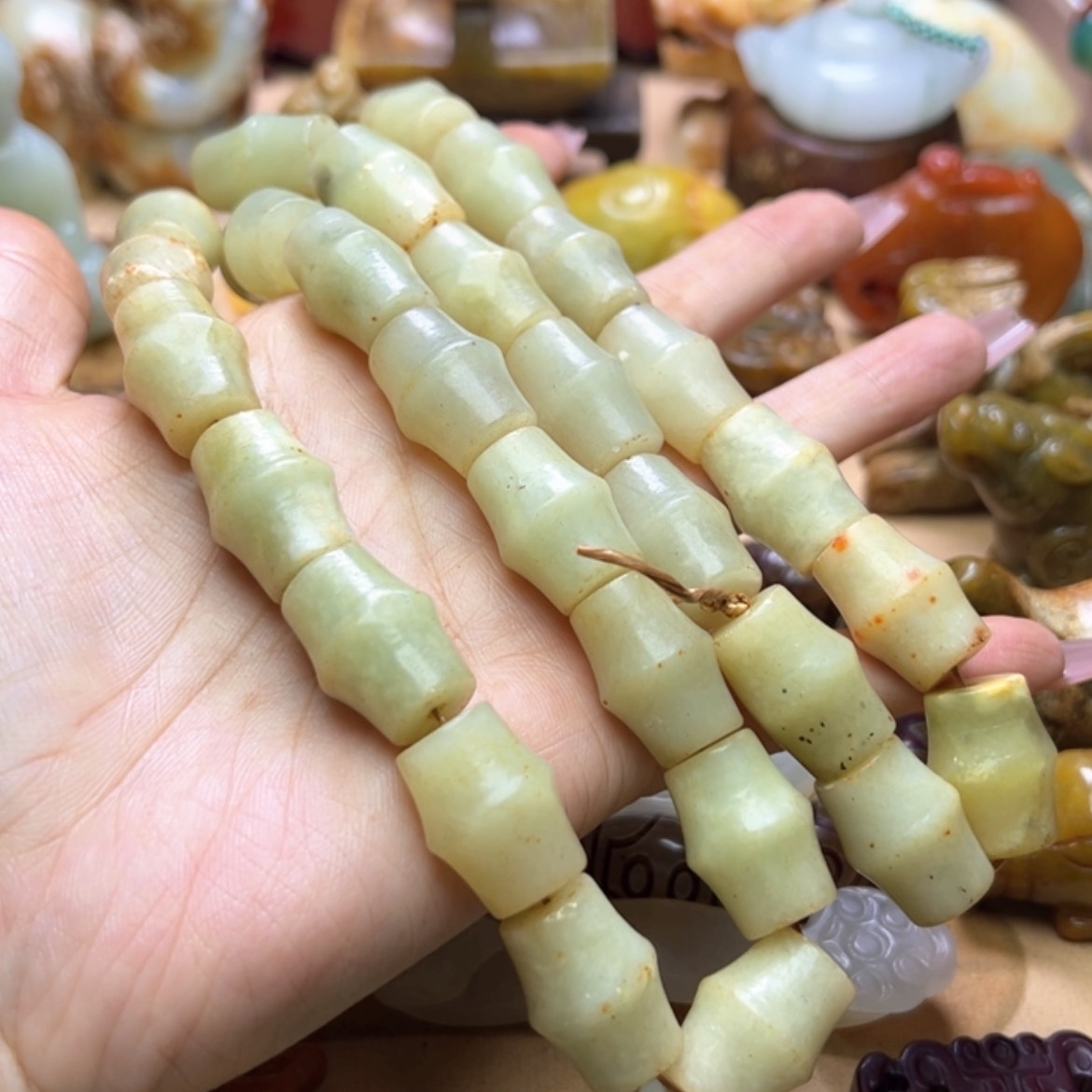 【闪购商品】蛇纹石玉颈饰未镶嵌