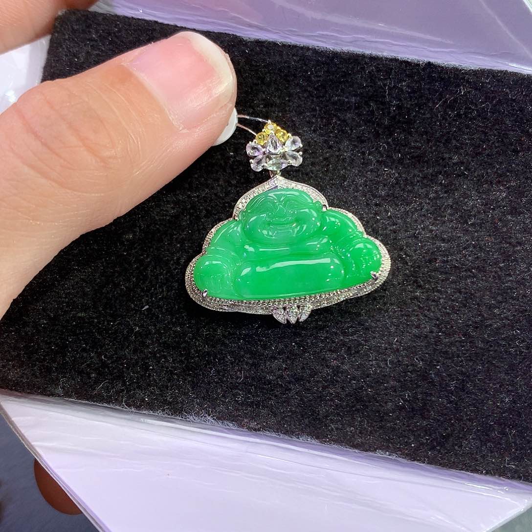 翡翠吊坠(赠链)18K金镶嵌
