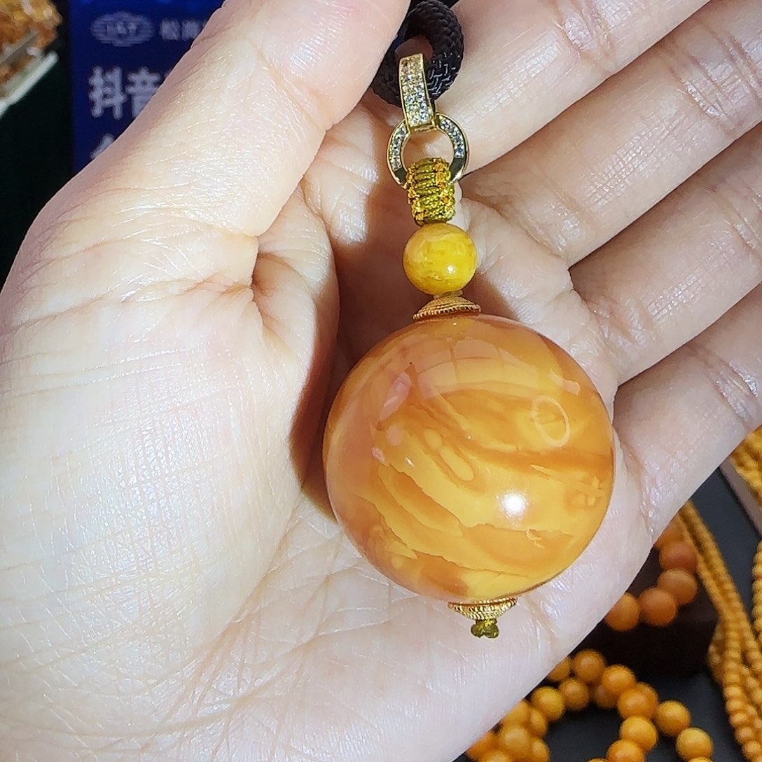琥珀未镶嵌颈饰30MM