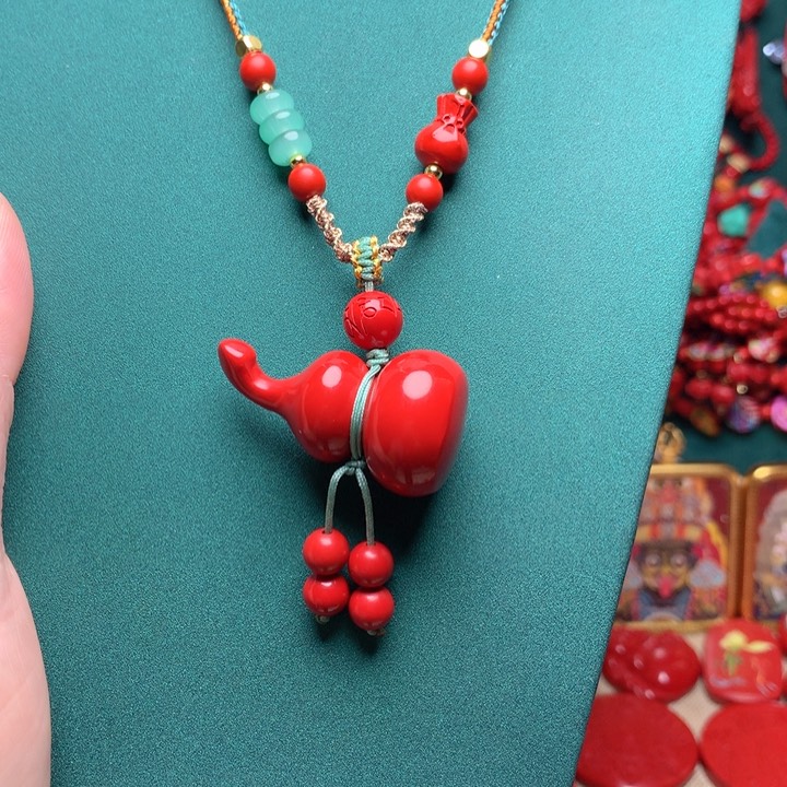 含辰砂工艺品吊坠