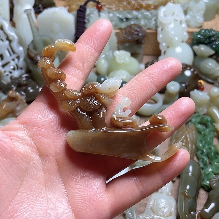 和田玉颈饰未镶嵌用****2