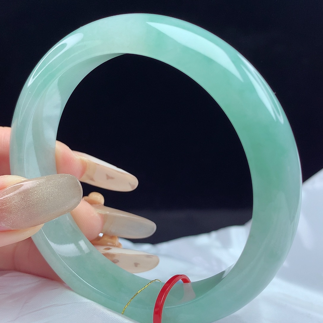 翡翠手镯未镶嵌56圈0192