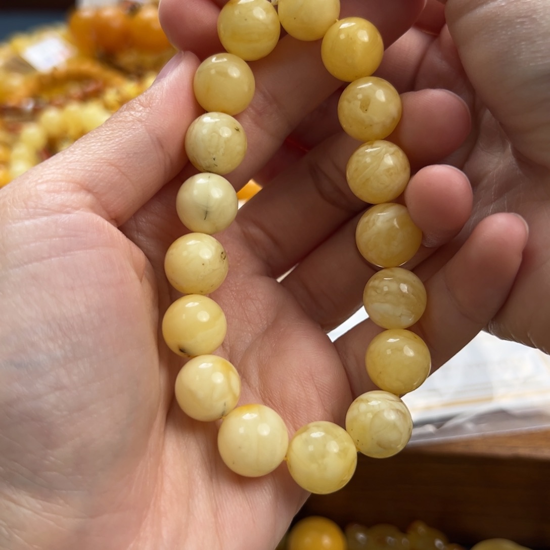 未镶嵌琥珀珠宝奇石