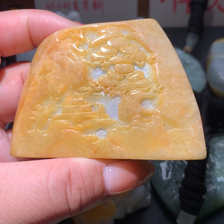 翡翠未镶嵌颈饰保真天然A货翡翠