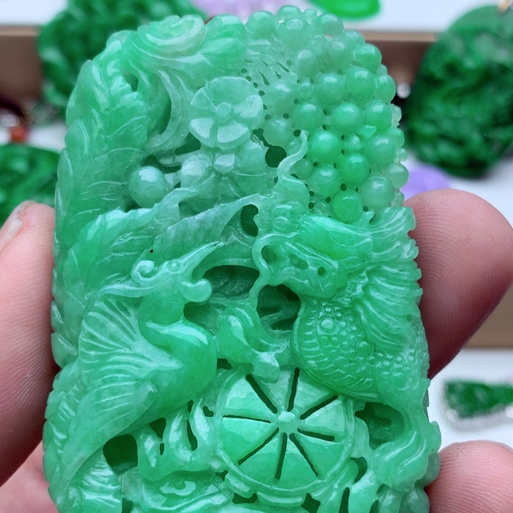 翡翠未镶嵌吊坠(不含链)