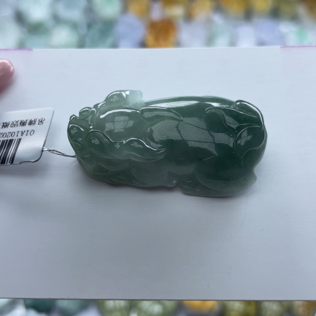 翡翠颈饰未镶嵌貔貅