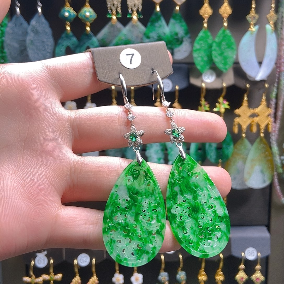 人***年翡翠未镶嵌耳饰翡翠