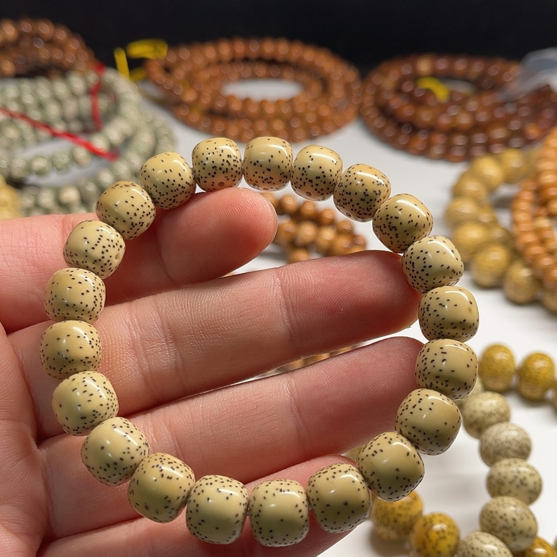 吊坠星月菩提11/10半壁侧留白