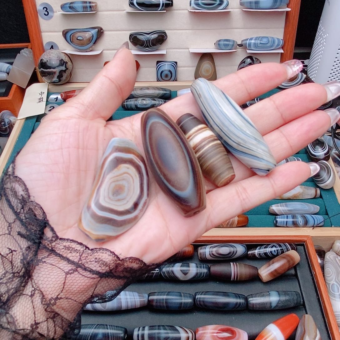 合金颈饰玛瑙/玉髓越***。