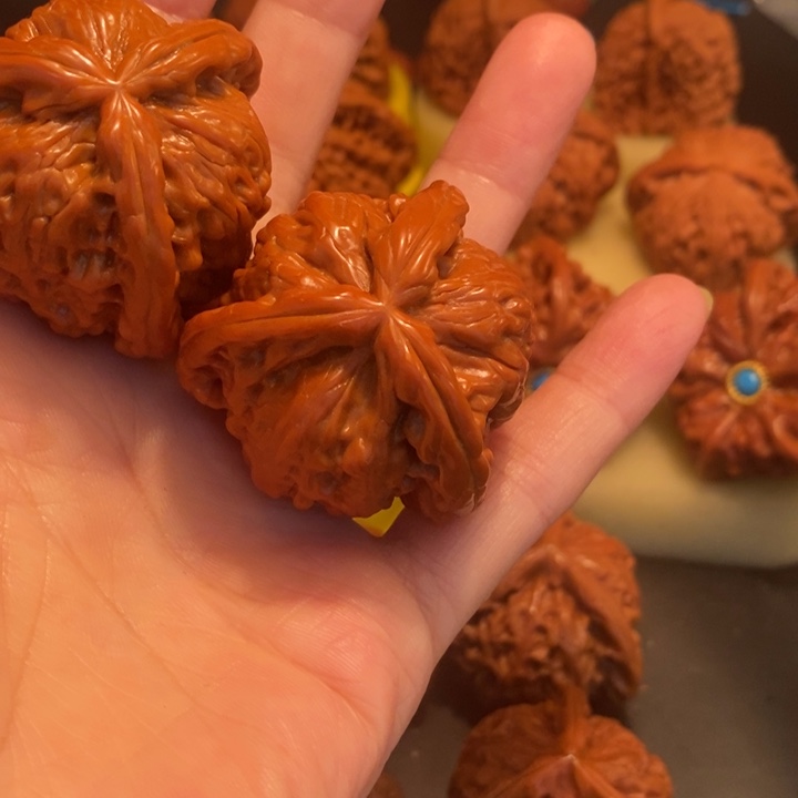 时***红猴头核桃吊坠工艺核桃