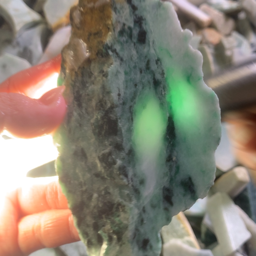 翡翠颈饰未镶嵌缅甸翡翠