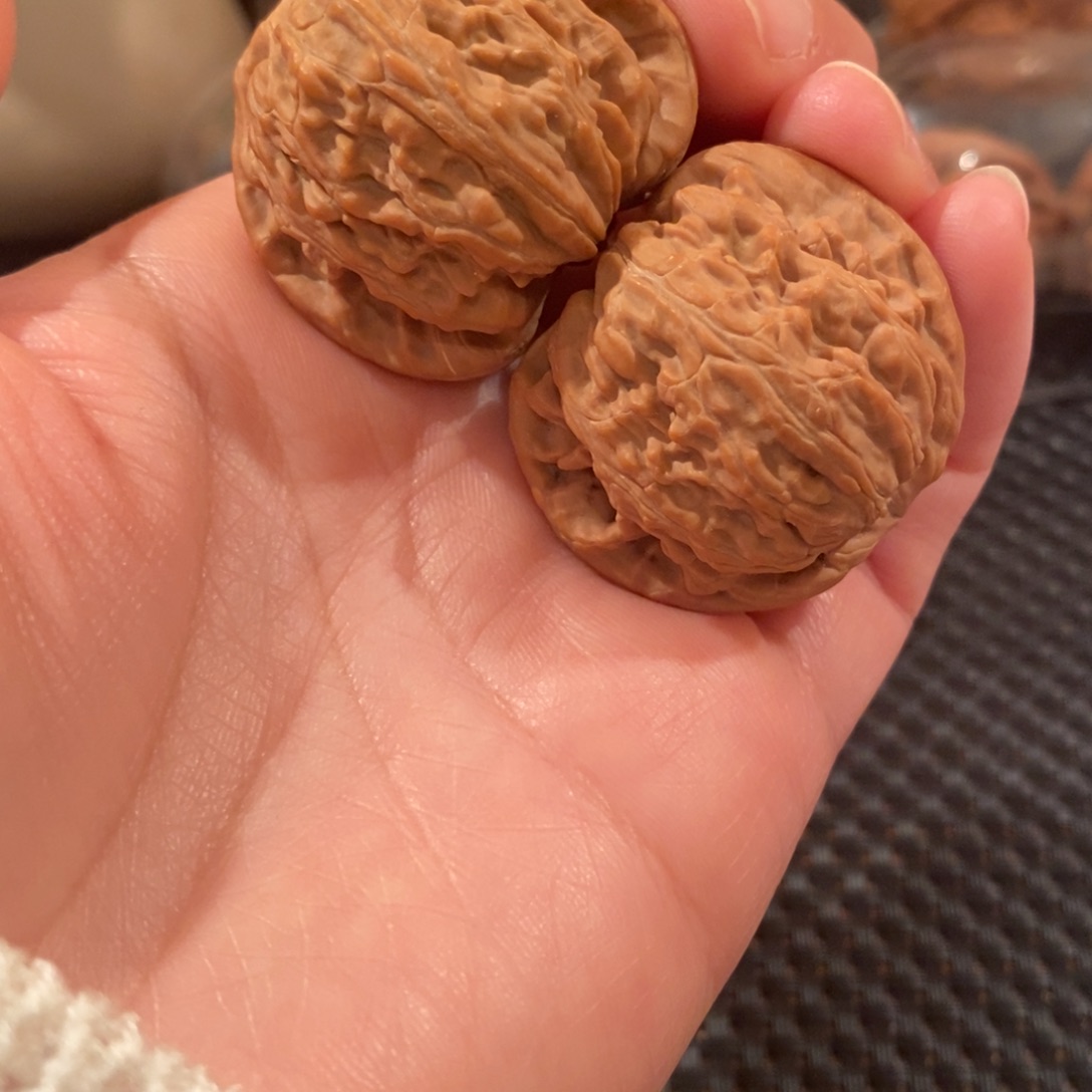 马***。文玩核桃吊坠38全品球白