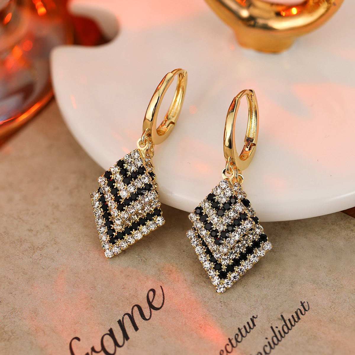 合金锆石耳饰 威轻奢几何设计高级感钻耳扣高奢气质时尚百搭87号