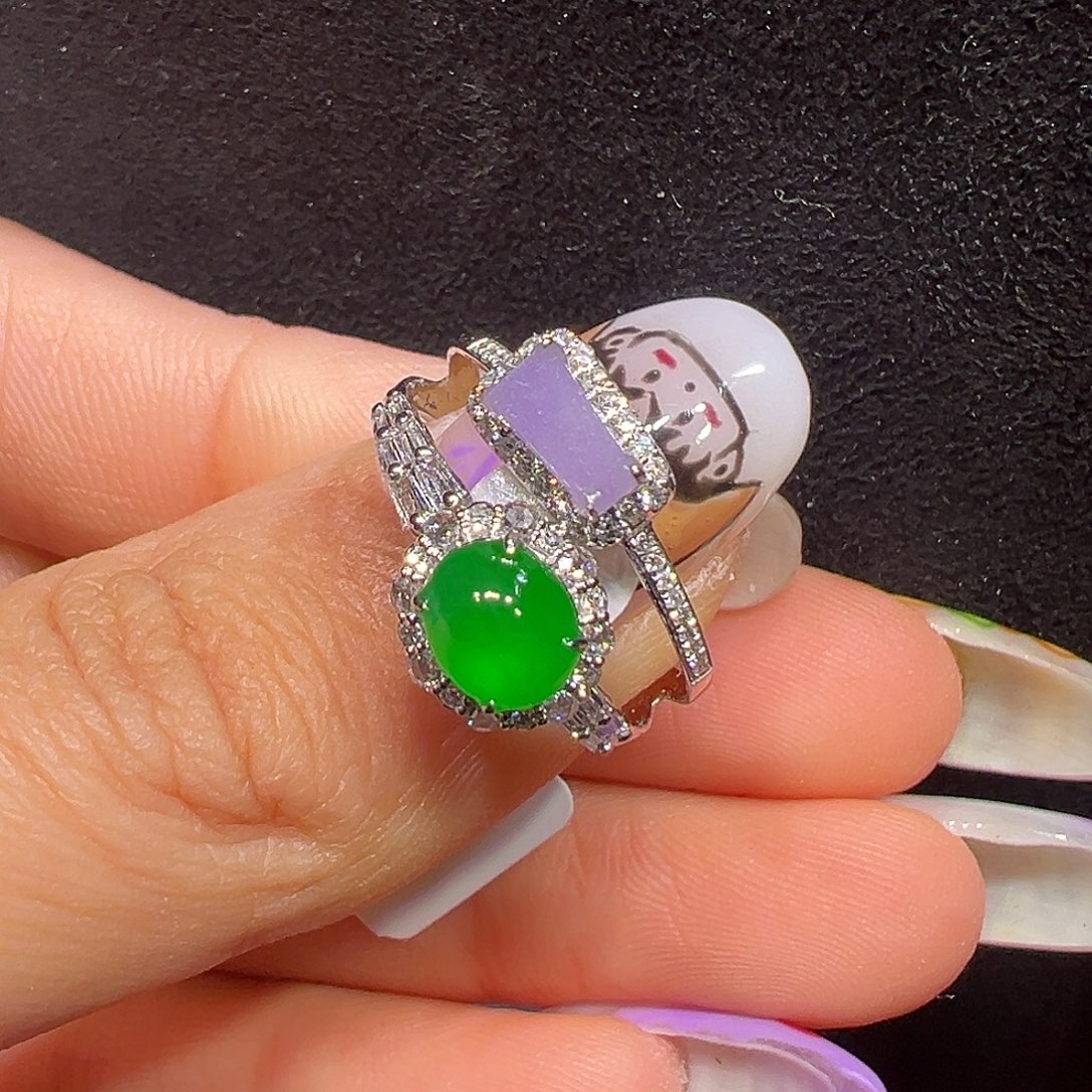 翡翠18K金镶嵌戒指蛋面