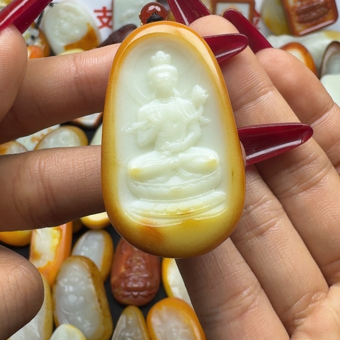 和田玉颈饰未镶嵌铜***品