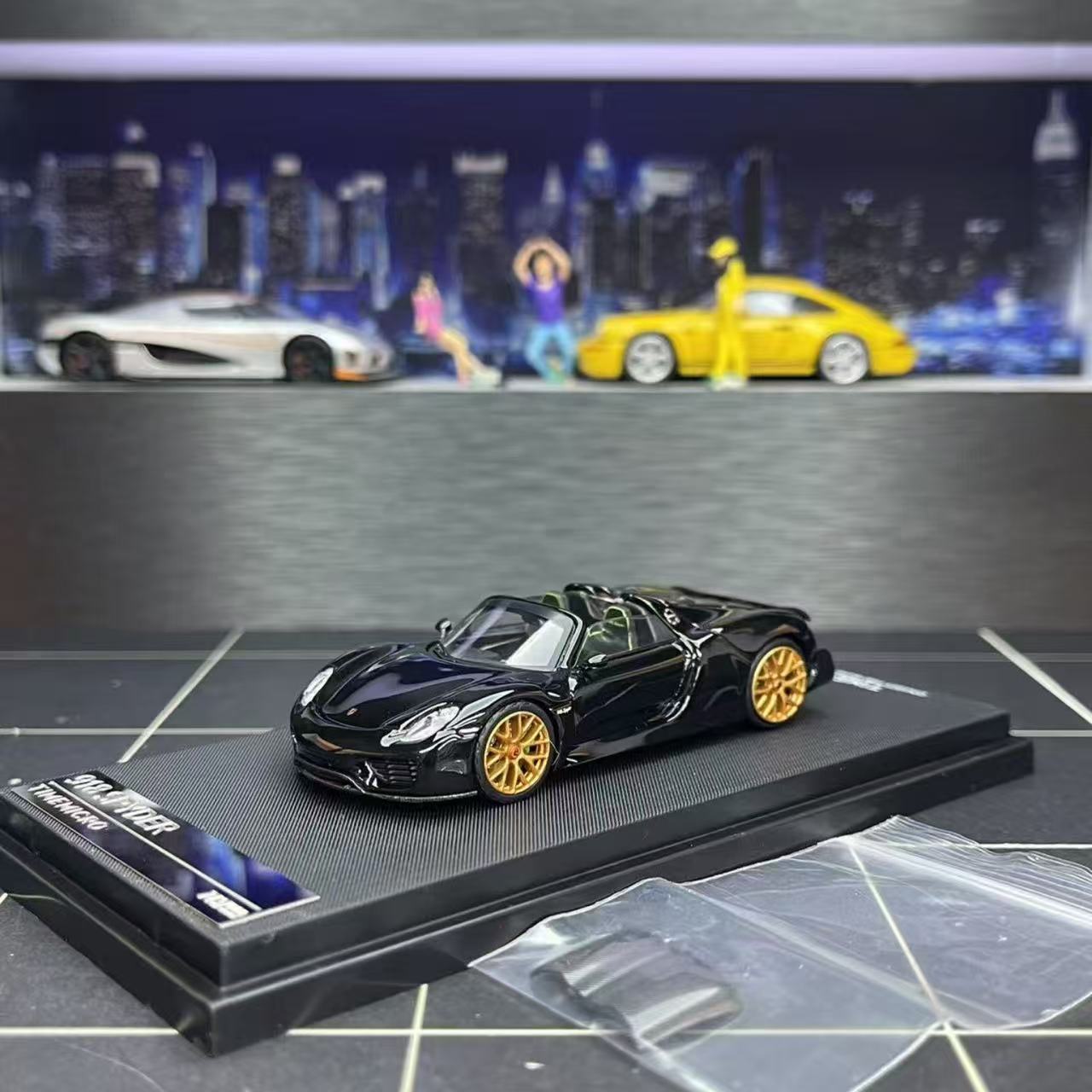 TM 1:64 保时捷918 Spyder 黑金 敞篷 仿真合金汽车模型