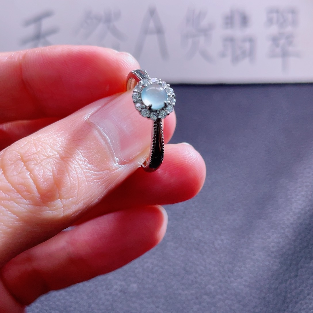 翡翠颈饰未镶嵌888888888