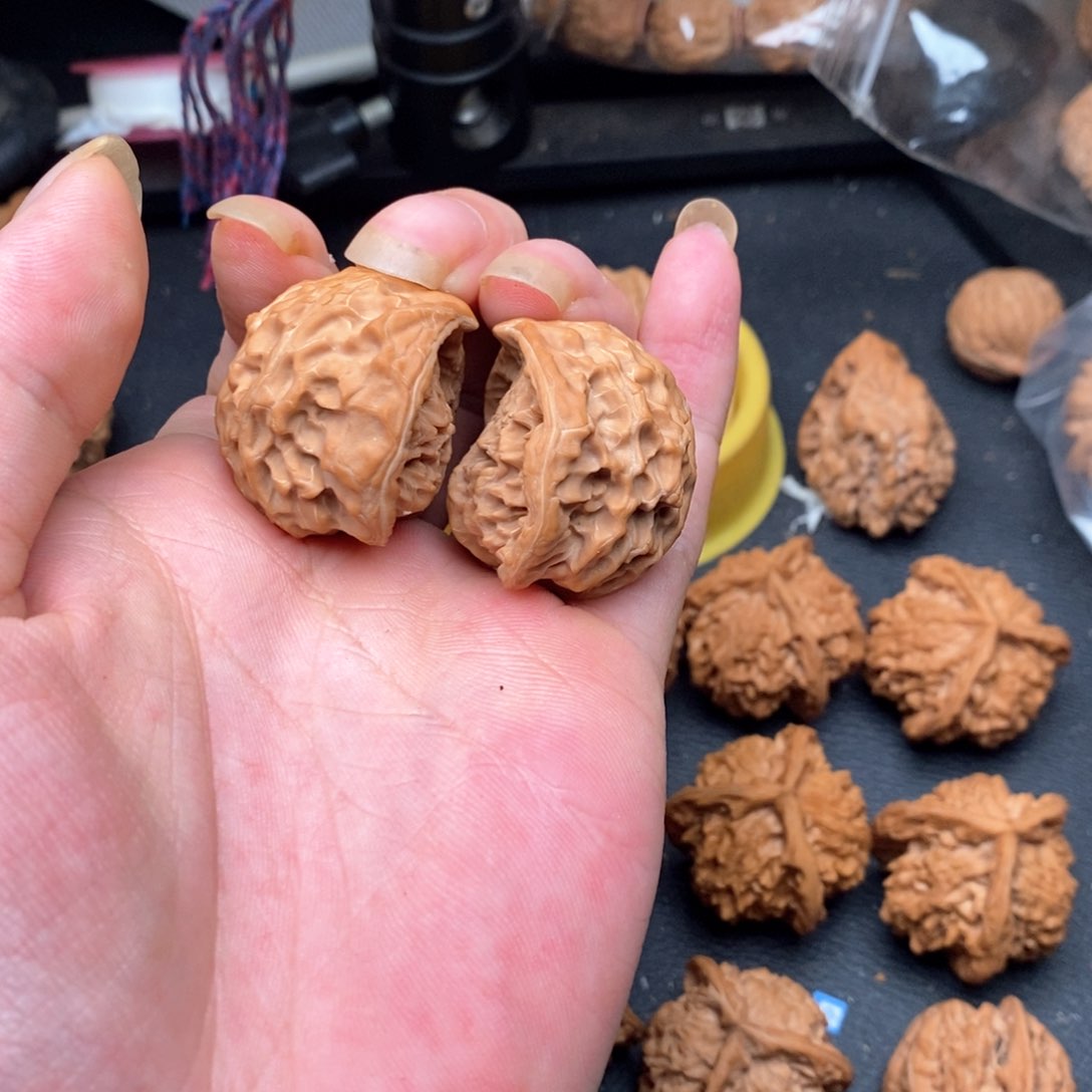 文玩核桃吊坠眼镜蛇头