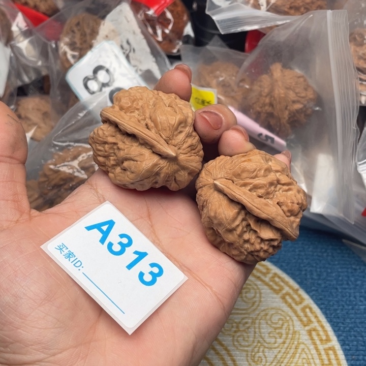 文玩核桃吊坠核桃