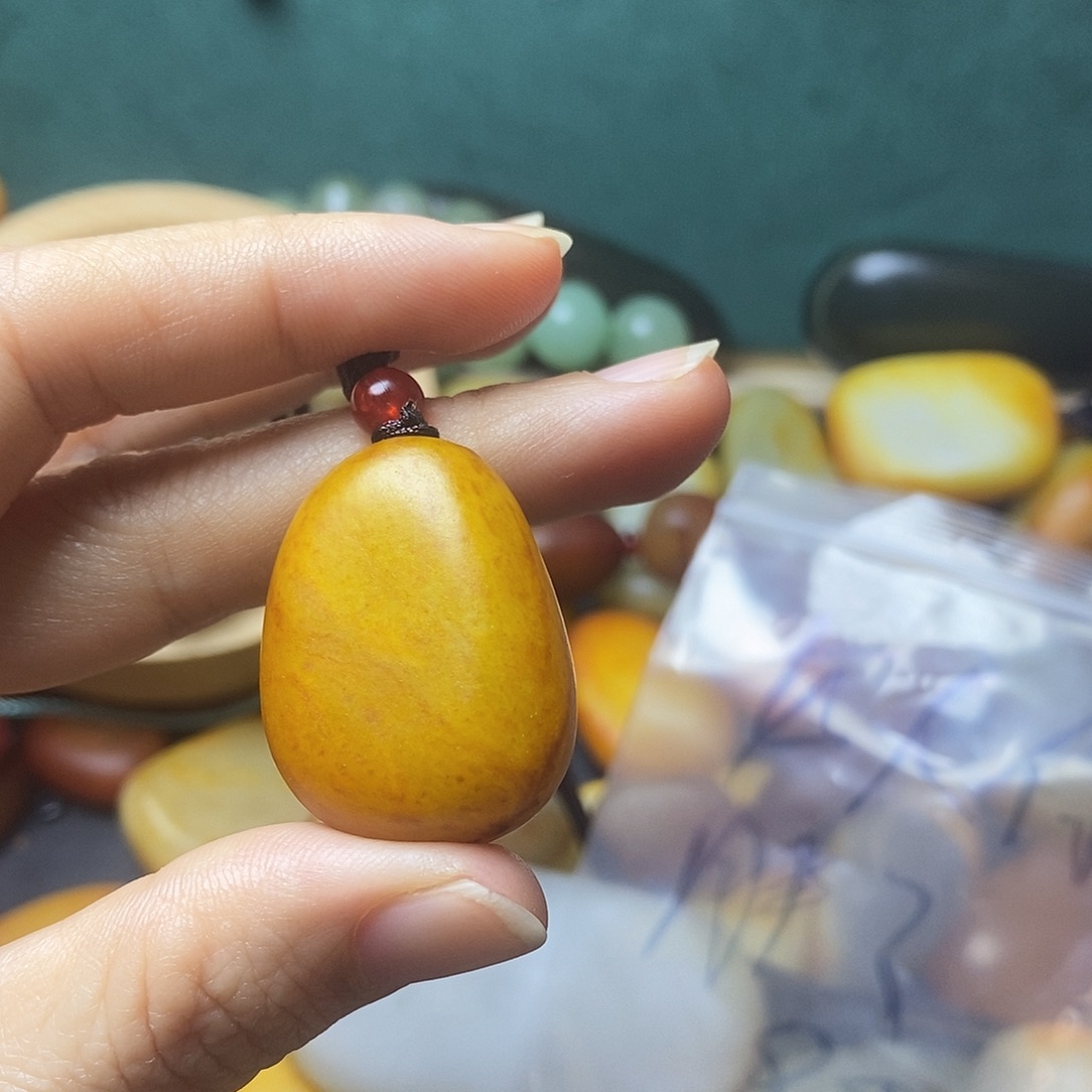 女***了和田玉（糖玉）未镶嵌挂件