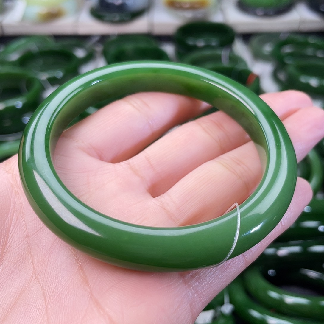 和田玉（碧玉）手镯未镶嵌