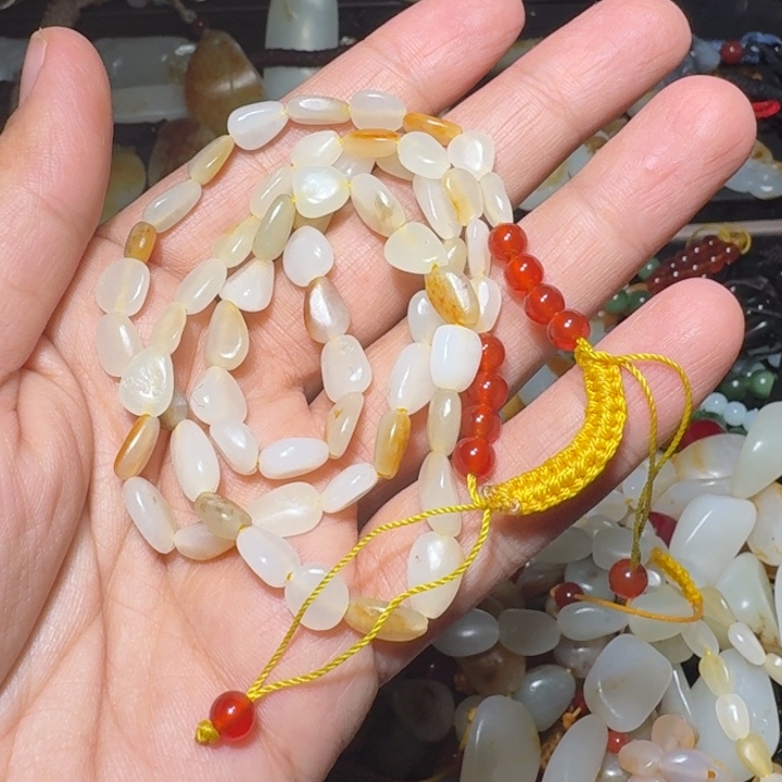 和田玉未镶嵌项链