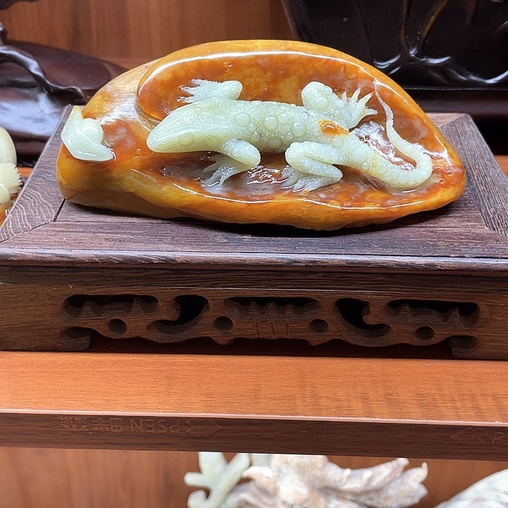 蛇纹石玉（吸亿）小摆件未镶嵌