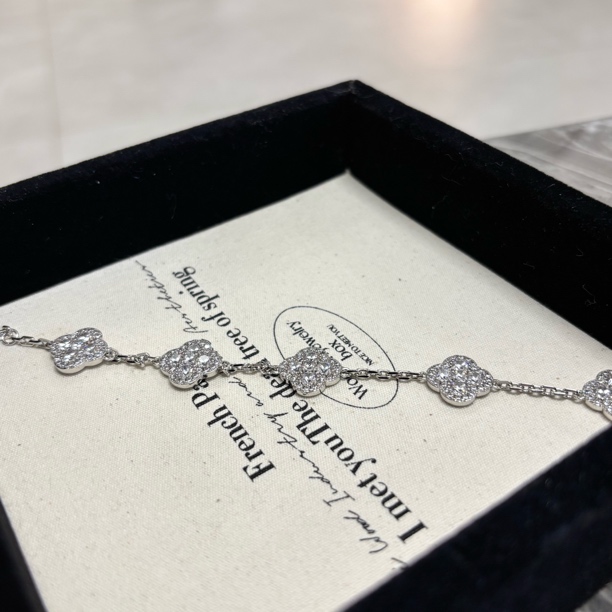 铜合金合成锆石手链 多个白花花手链SL2133