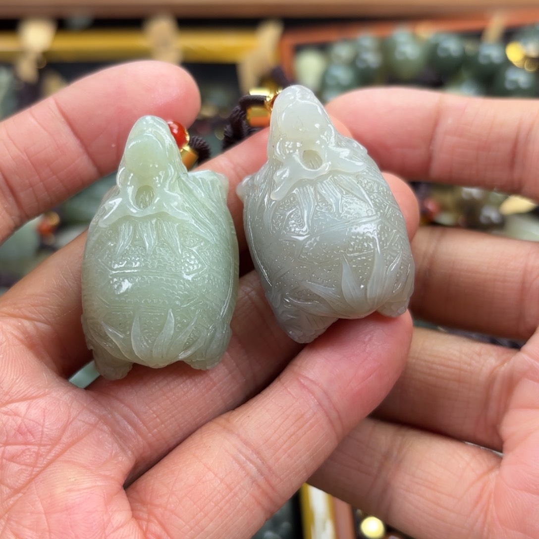 和田玉未镶嵌吊坠多样性拍一发一
