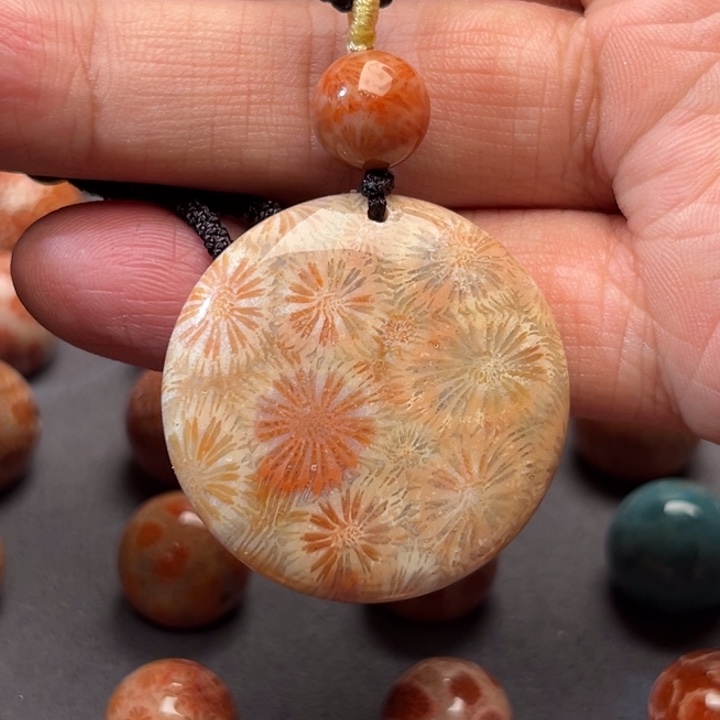 玛瑙/玉髓未镶嵌圆满牌硅化玉