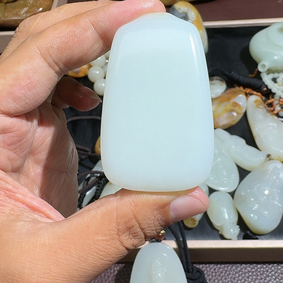 和田玉吊坠(不含链)未镶嵌