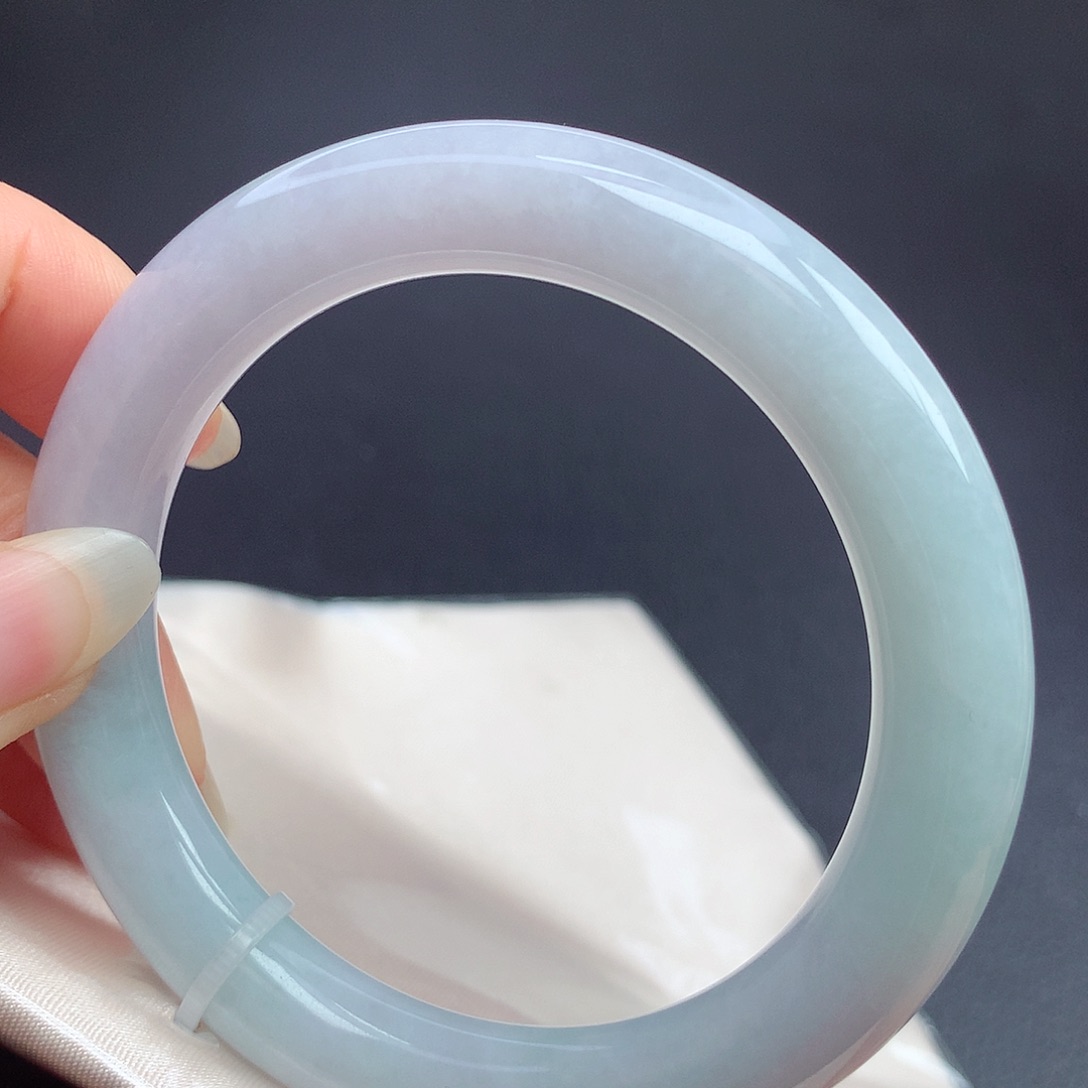 翡翠未镶嵌手镯（圆镯）57.7圈口