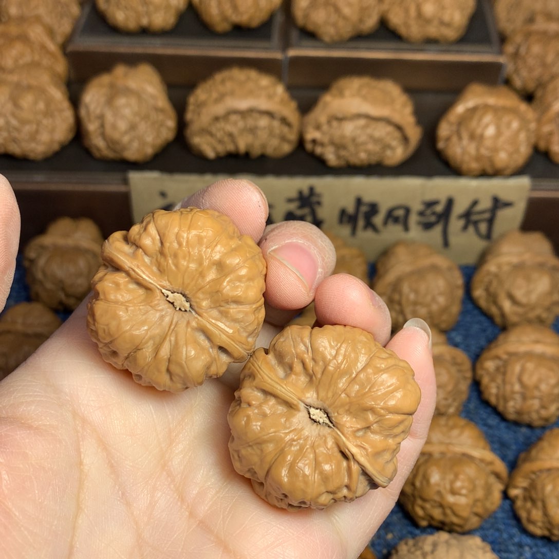 桃核吊坠轻***a蛤蟆核桃