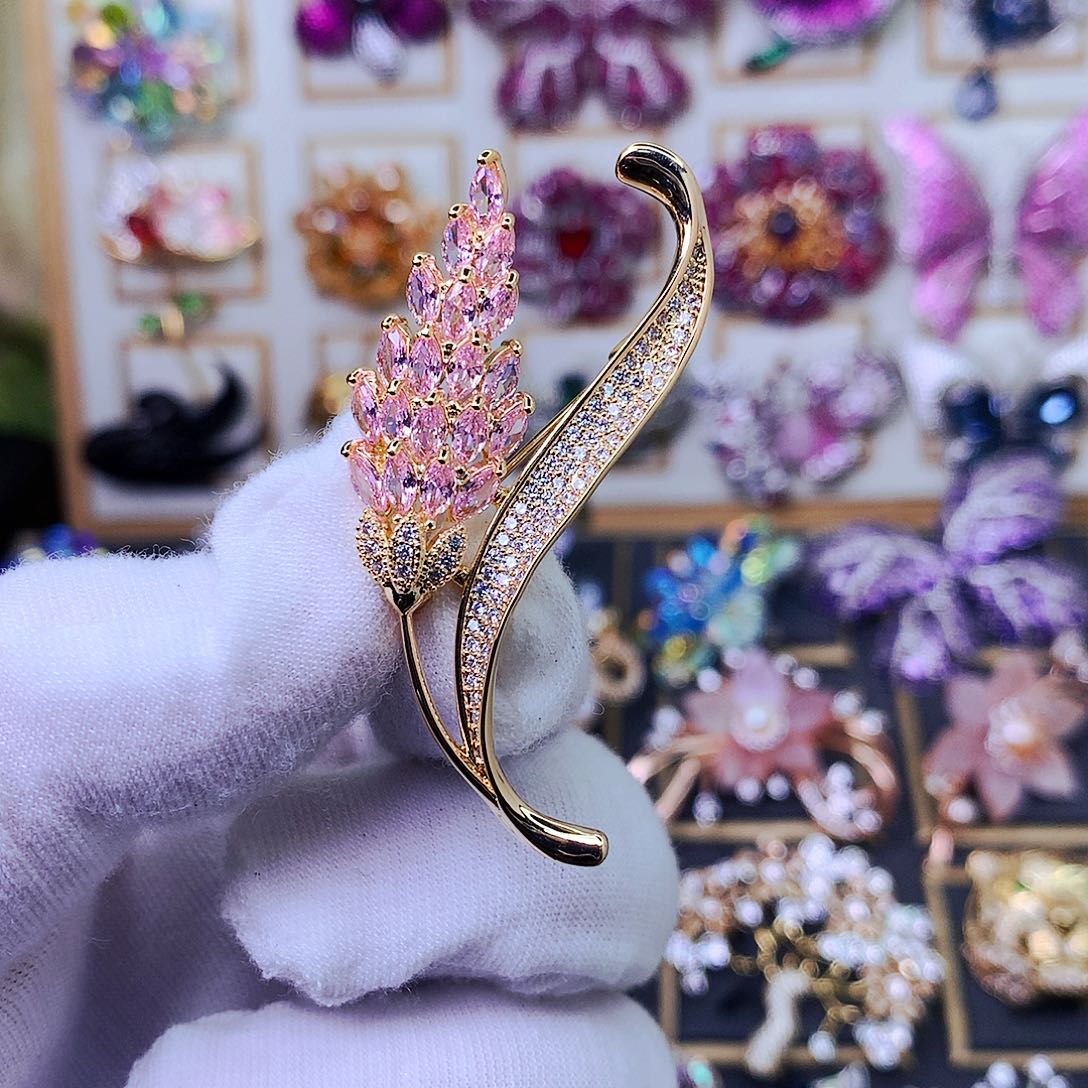 合成立方氧化锆铜胸针胸花