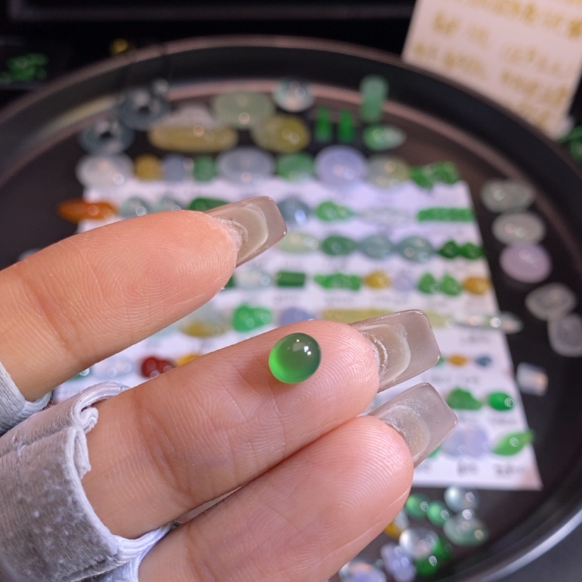 【闪购商品】翡翠挂件未镶嵌蛋面