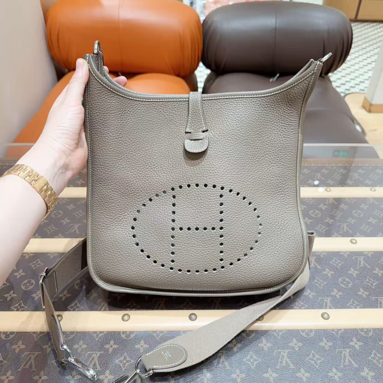 99新 Hermes/爱马仕 evelyn 伊芙琳 29 大象灰银扣 tc皮 U 刻