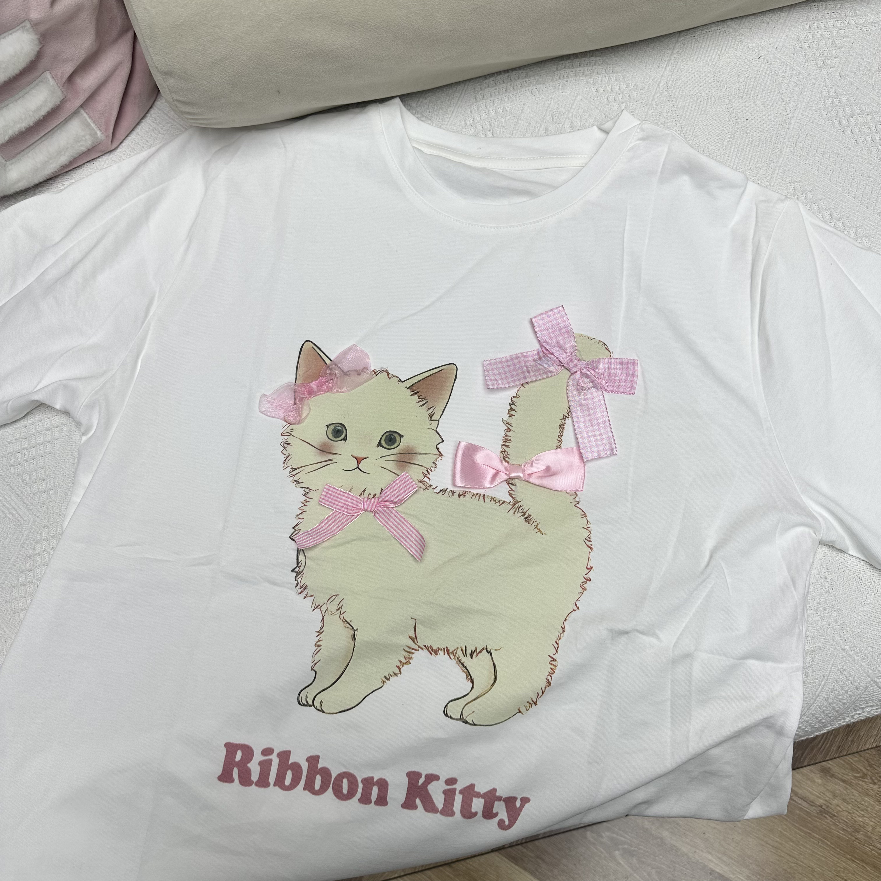 泡菜蝴蝶结猫咪短袖T恤