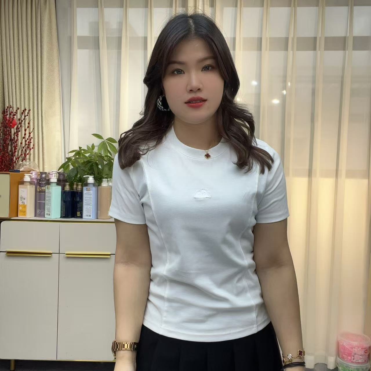 小鑫肝@现货浮力圆领正肩拼接小装饰纯色百搭T恤 2230