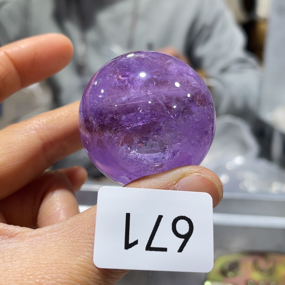 水晶摆件……未镶嵌